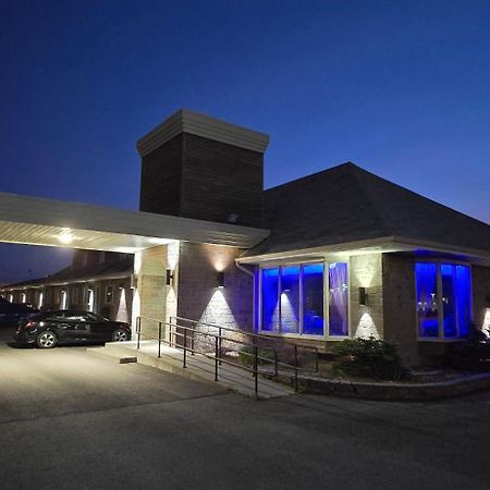 Hotel Motel La Vigie Matane Exterior photo