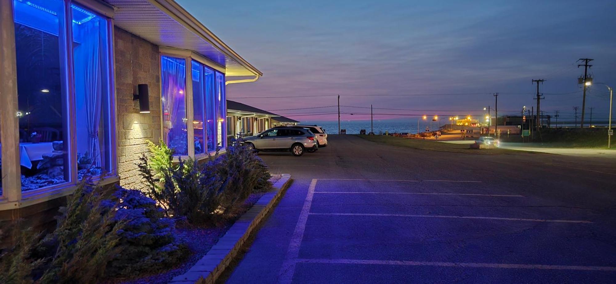 Hotel Motel La Vigie Matane Exterior photo