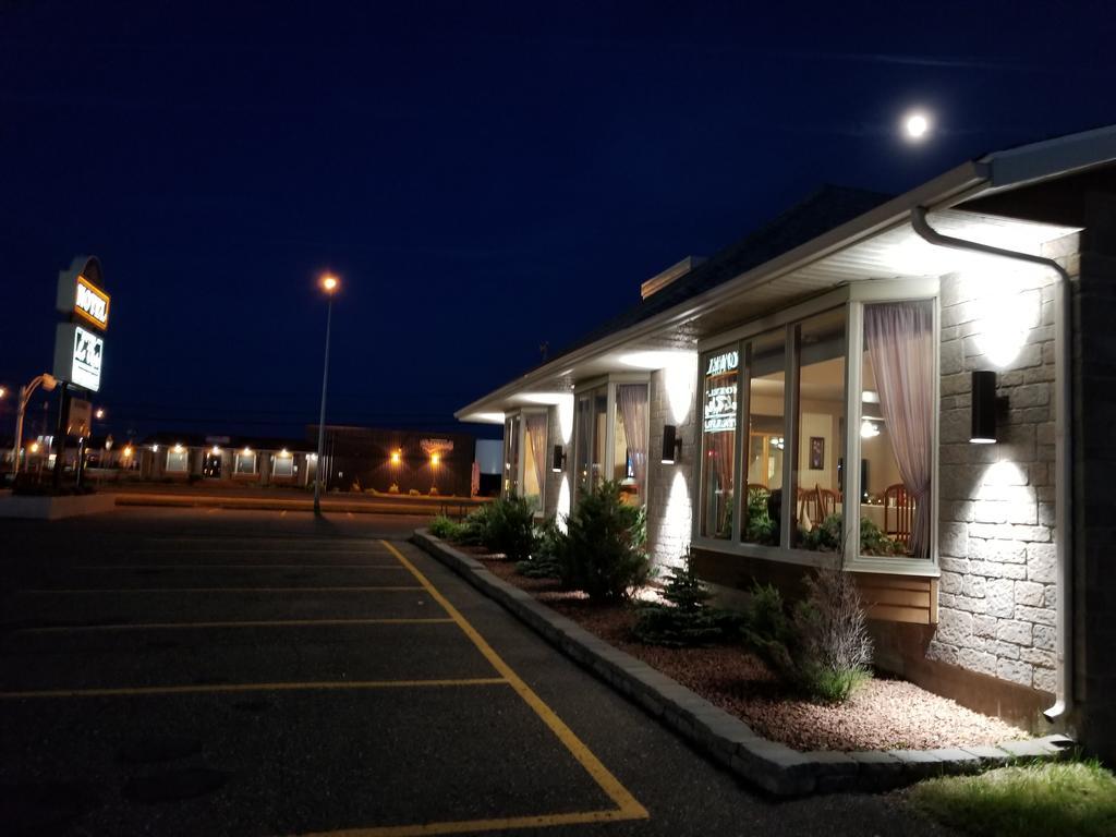 Hotel Motel La Vigie Matane Exterior photo